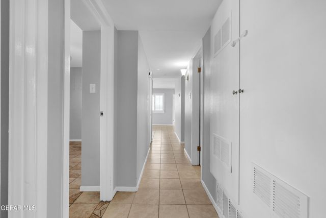 321 CRESTMONT Drive, El Paso, TX 79912