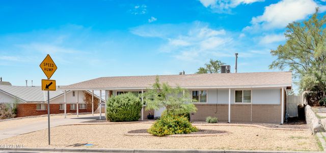 321 CRESTMONT Drive, El Paso, TX 79912