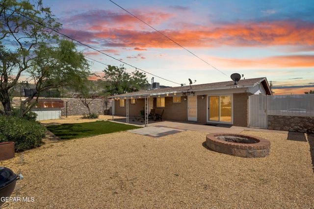 321 CRESTMONT Drive, El Paso, TX 79912