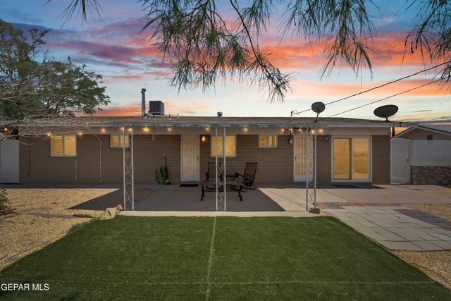 321 CRESTMONT Drive, El Paso, TX 79912