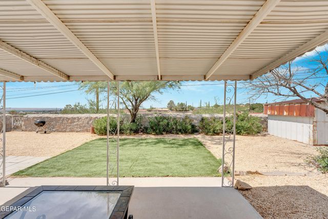 321 CRESTMONT Drive, El Paso, TX 79912