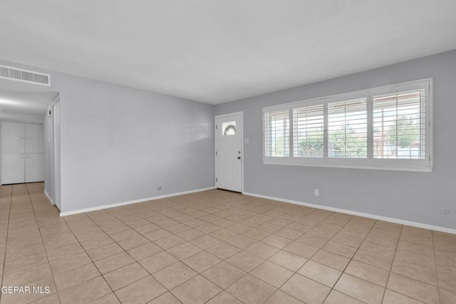 321 CRESTMONT Drive, El Paso, TX 79912