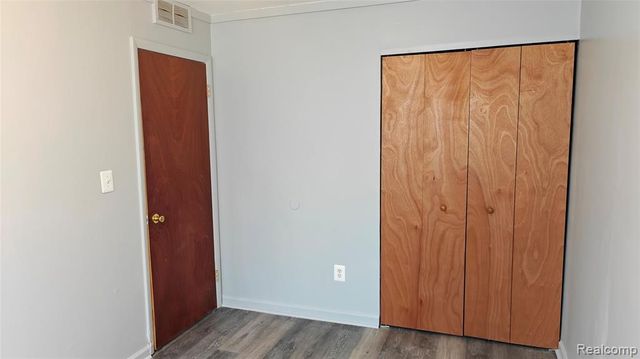 26118 Superior Road, Taylor, MI 48180