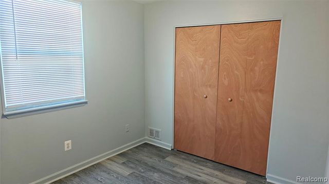 26118 Superior Road, Taylor, MI 48180