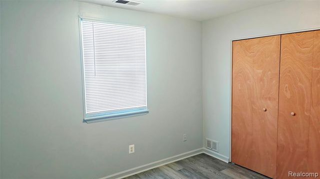 26118 Superior Road, Taylor, MI 48180