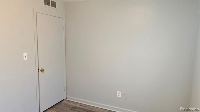 26118 Superior Road, Taylor, MI 48180