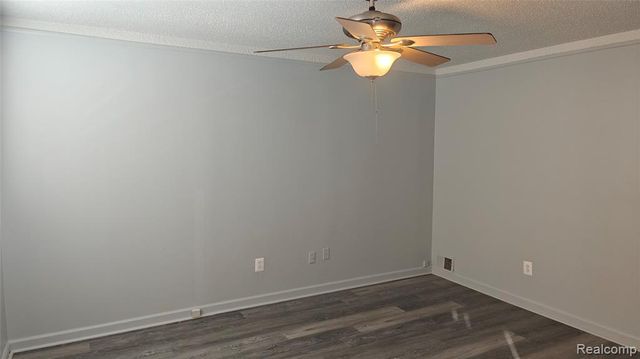 26118 Superior Road, Taylor, MI 48180