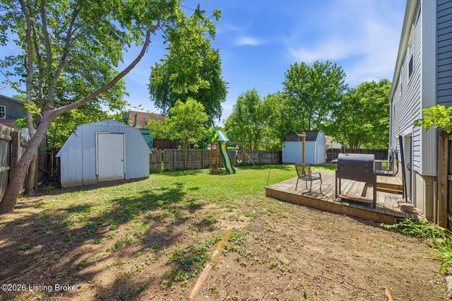 8217 Sealston Dr, Louisville, KY 40228