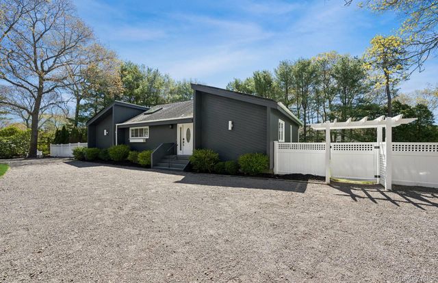 57 Bellows Terrace, Hampton Bays, NY 11946