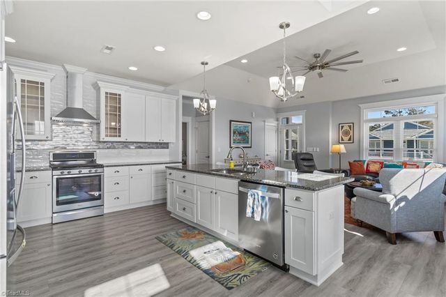 111 SE 44Th Street, Oak Island, NC 28465