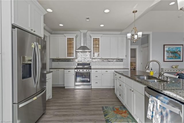 111 SE 44Th Street, Oak Island, NC 28465