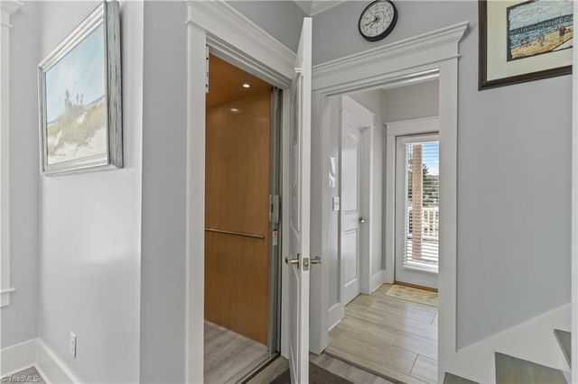 111 SE 44Th Street, Oak Island, NC 28465