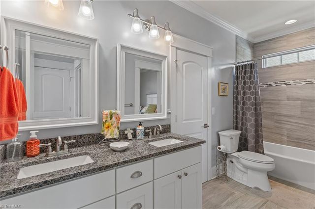 111 SE 44Th Street, Oak Island, NC 28465