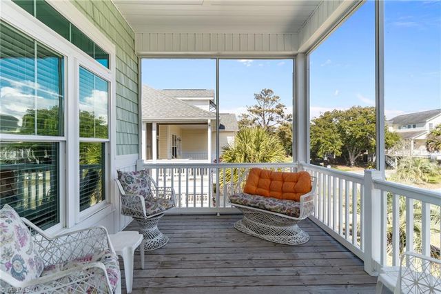 111 SE 44Th Street, Oak Island, NC 28465