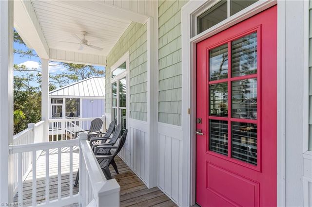 111 SE 44Th Street, Oak Island, NC 28465