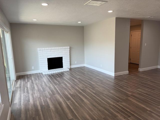 1851 Knickerbocker Dr, Stockton, CA 95210