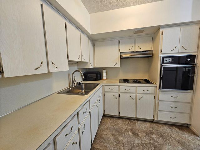 2331 FINLANDIA LANE 37, Clearwater, FL 33763