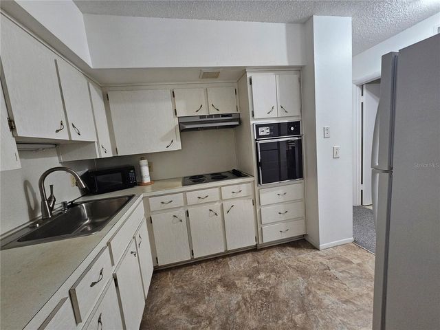 2331 FINLANDIA LANE 37, Clearwater, FL 33763