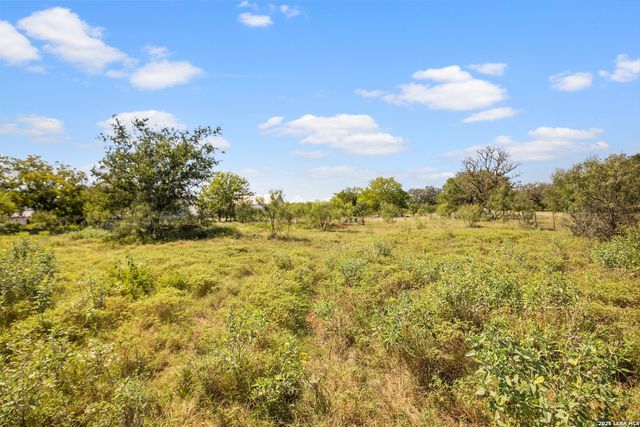 604 N Cherry St, Fredericksburg, TX 78624