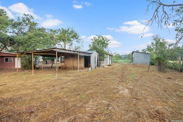 604 N Cherry St, Fredericksburg, TX 78624