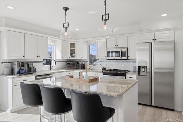 34 Shinnecock Road, East Quogue, NY 11942