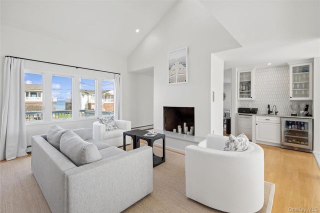 34 Shinnecock Road, East Quogue, NY 11942