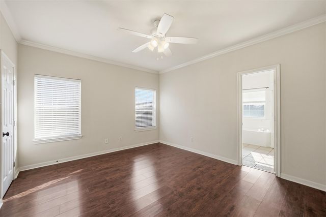 217 Keswick Drive, Hewitt, TX 76643