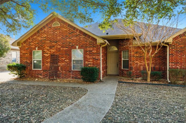 217 Keswick Drive, Hewitt, TX 76643