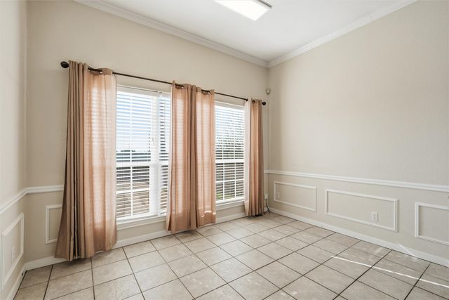 217 Keswick Drive, Hewitt, TX 76643