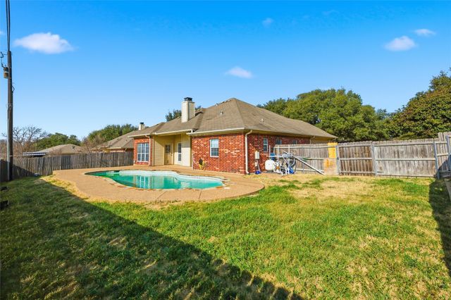 217 Keswick Drive, Hewitt, TX 76643