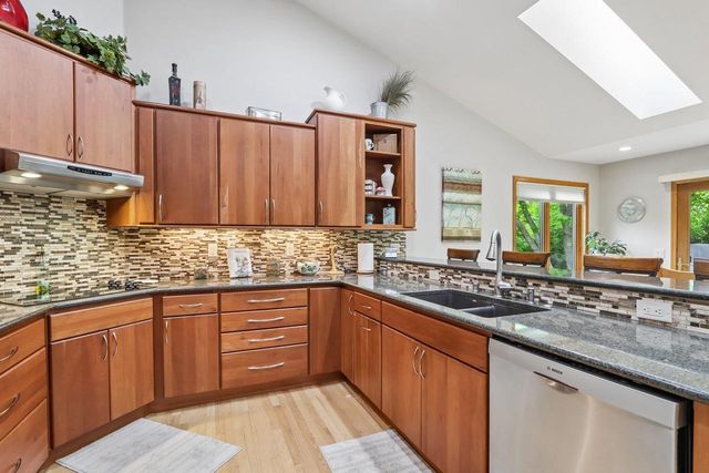 1917 Winchester Way, Waunakee, WI 53597