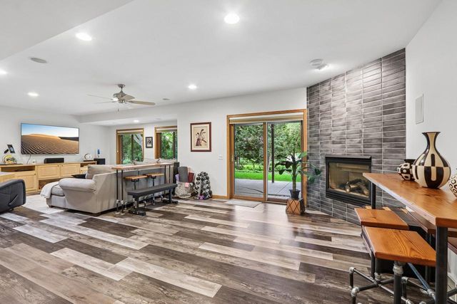 1917 Winchester Way, Waunakee, WI 53597