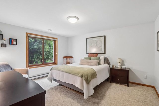 1917 Winchester Way, Waunakee, WI 53597