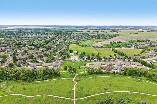 1917 Winchester Way, Waunakee, WI 53597