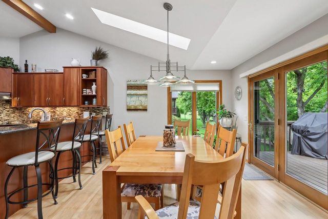 1917 Winchester Way, Waunakee, WI 53597