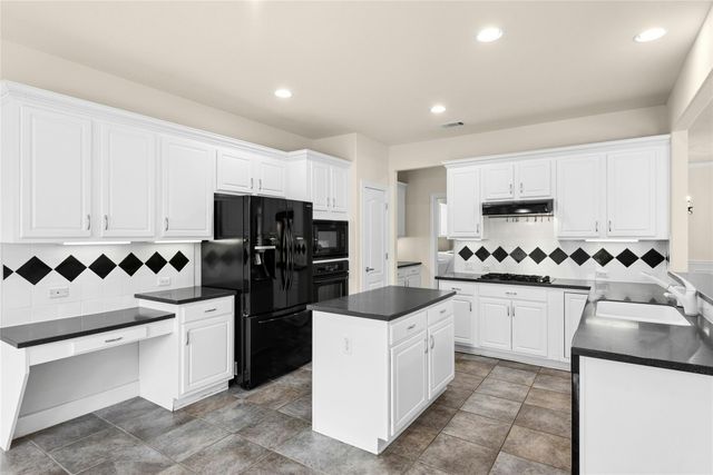 107 San Antonio RD, Georgetown, TX 78633
