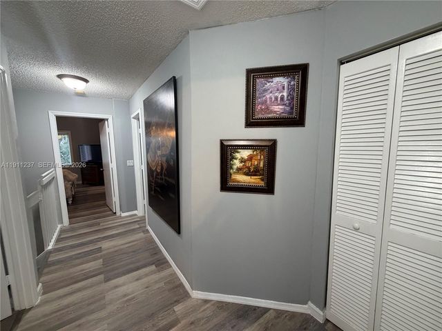 8117 Pelican Harbour Dr, Lake Worth, FL 33467