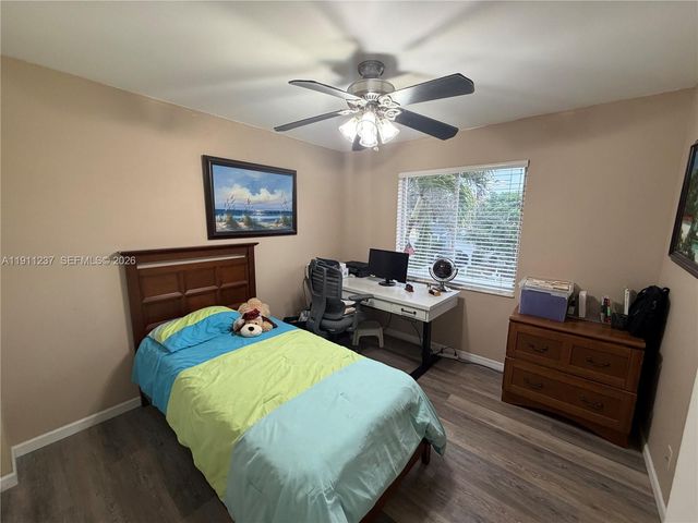 8117 Pelican Harbour Dr, Lake Worth, FL 33467