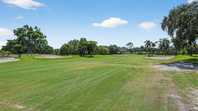 8117 Pelican Harbour Dr, Lake Worth, FL 33467