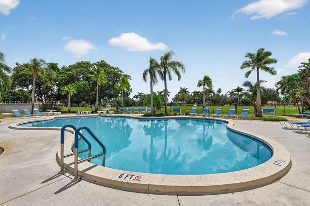 8117 Pelican Harbour Dr, Lake Worth, FL 33467