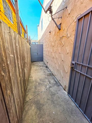 4056 Van Dyke Ave 2, San Diego, CA 92105