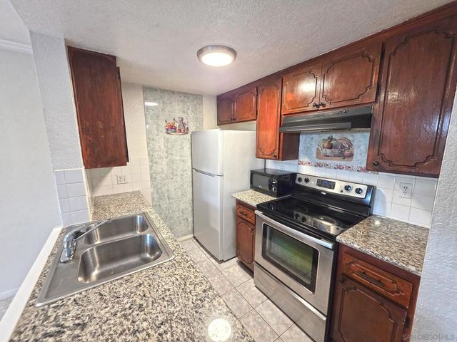 4056 Van Dyke Ave 2, San Diego, CA 92105