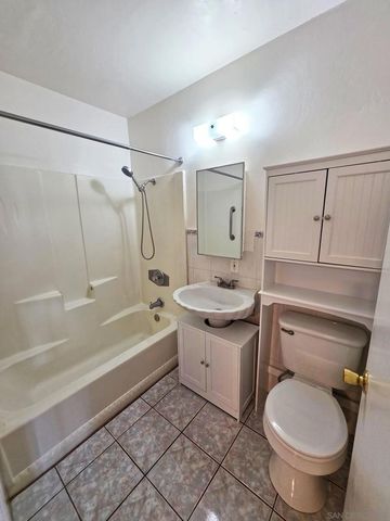 4056 Van Dyke Ave 2, San Diego, CA 92105