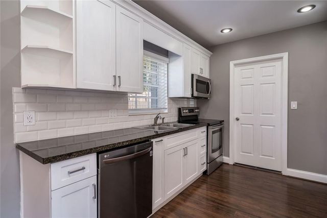 1917 NE 16th Terrace, Fort Lauderdale, FL 33305