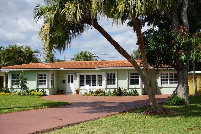 1917 NE 16th Terrace, Fort Lauderdale, FL 33305