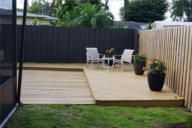 1917 NE 16th Terrace, Fort Lauderdale, FL 33305