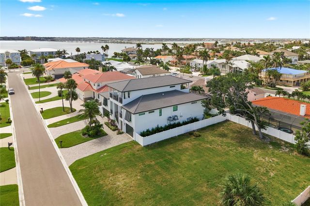 104 17TH STREET, Belleair Beach, FL 33786