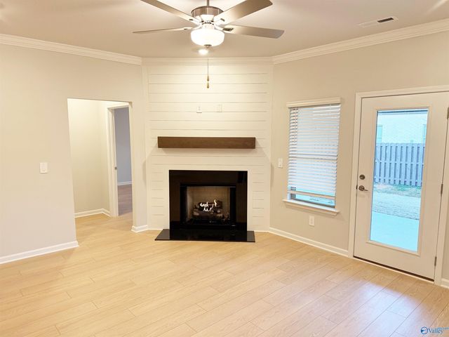 6057 Gardner Maples Drive, Owens Cross Roads, AL 35763