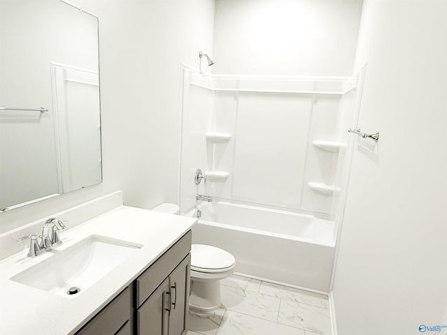 6057 Gardner Maples Drive, Owens Cross Roads, AL 35763