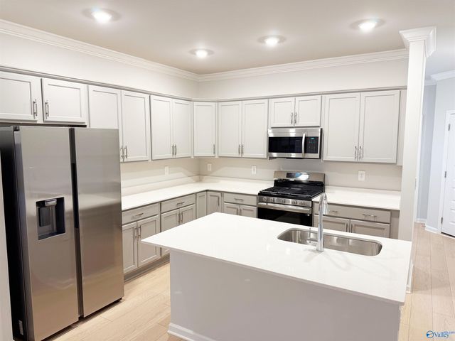 6057 Gardner Maples Drive, Owens Cross Roads, AL 35763